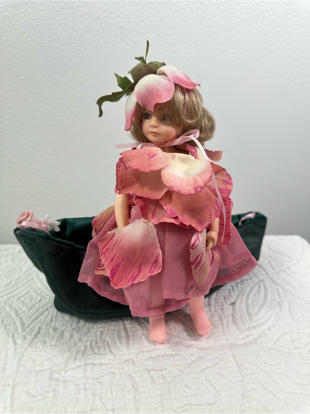 Vintage Robin Woods Thumbelina Doll w Box Tag Floral Outfit USA
